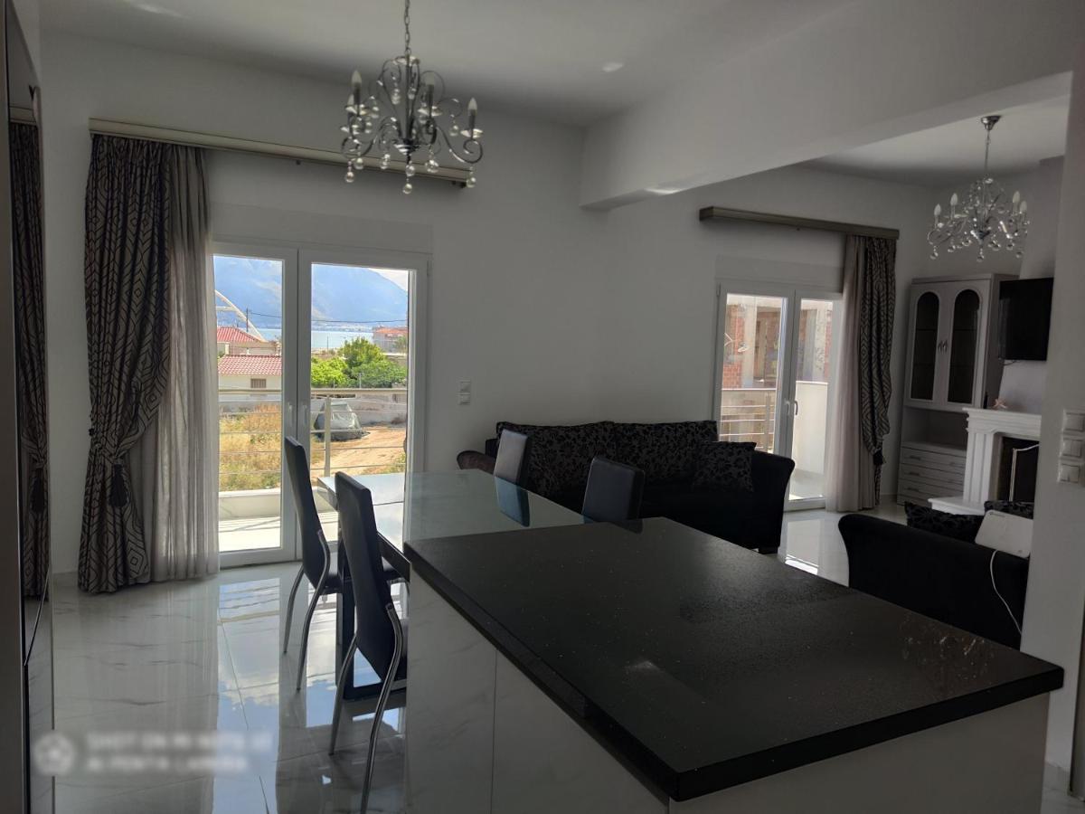 Black & White Seaside House Kalamia Corinth Exterior photo