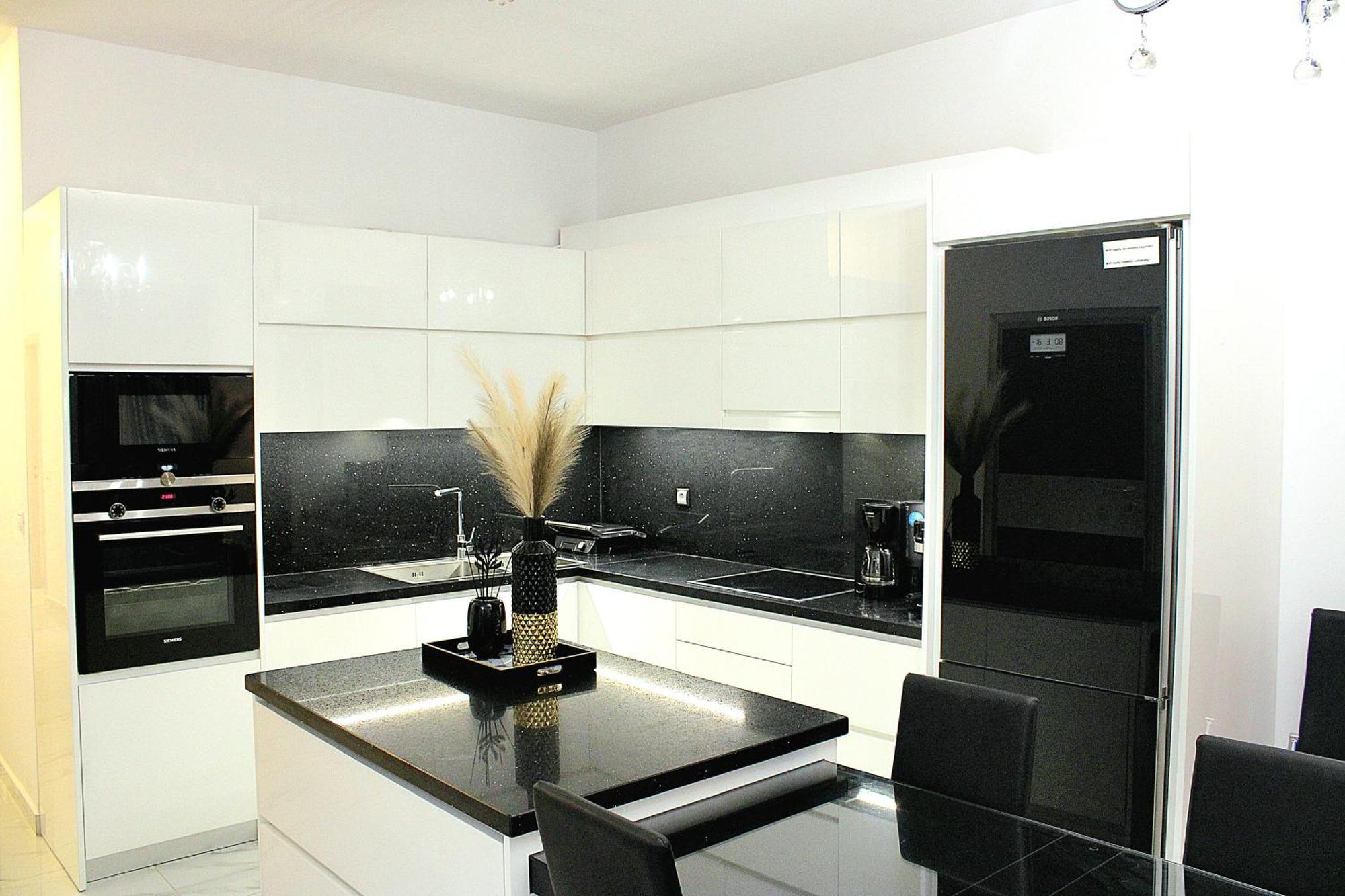 Black & White Seaside House Kalamia Corinth Exterior photo