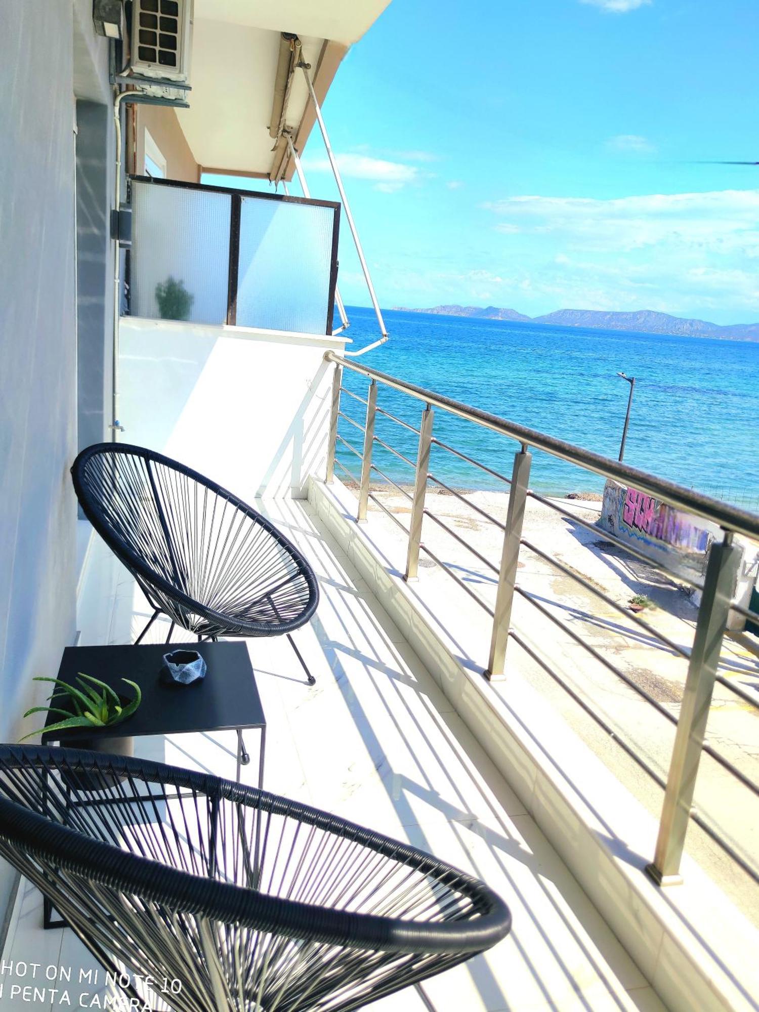 Black & White Seaside House Kalamia Corinth Exterior photo